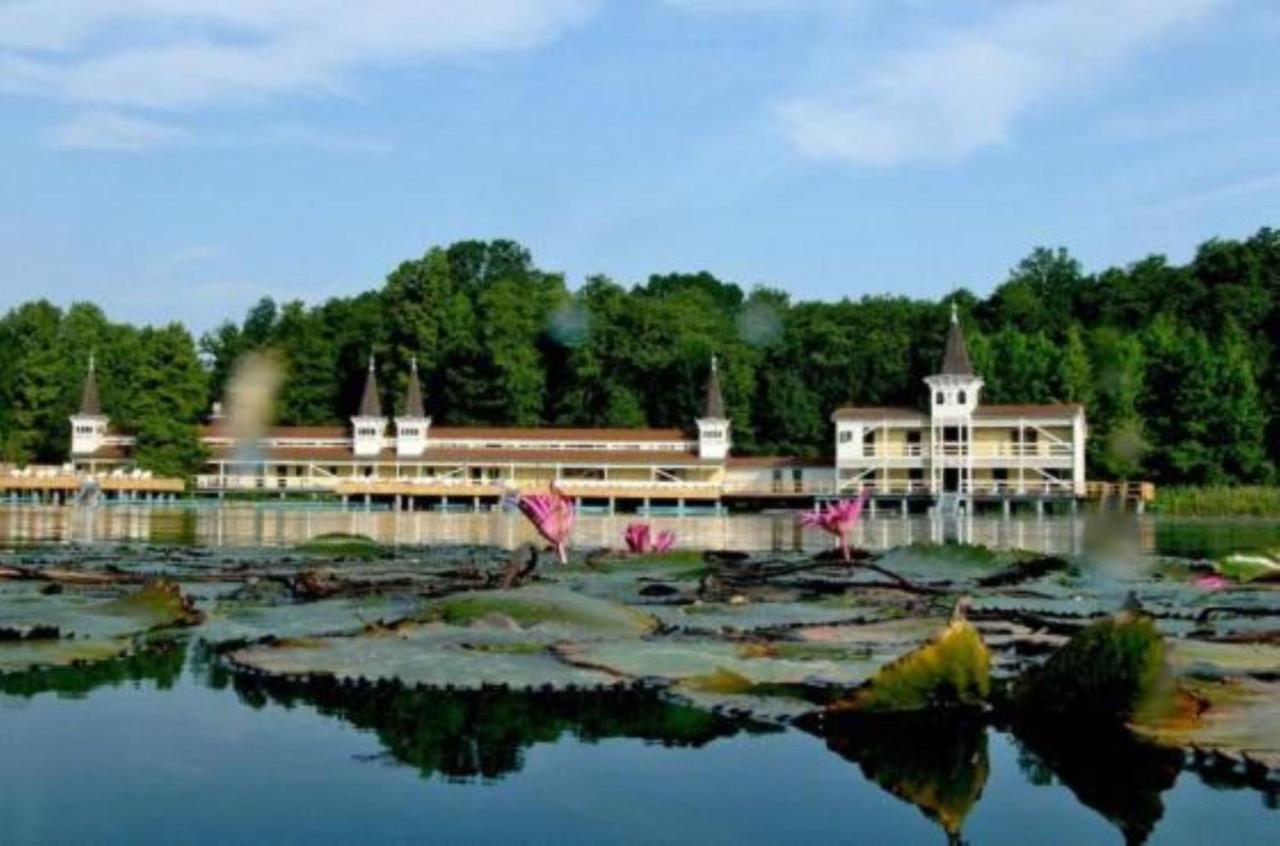 Marietta Apartman Hévíz Exteriör bild